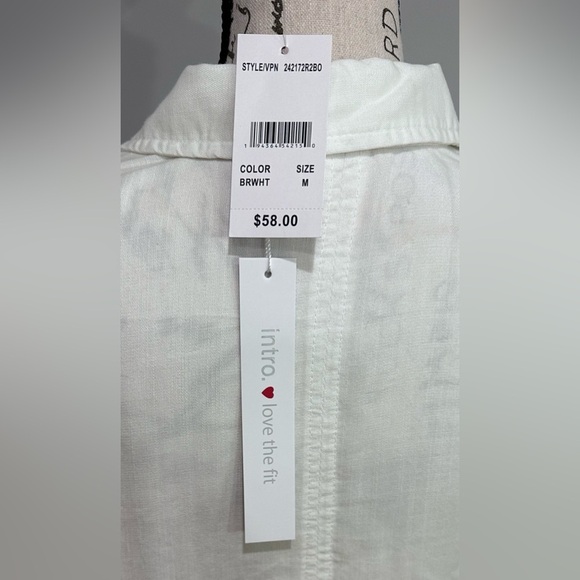 🤍Intro Women’s White Long Sleeve Button-Up Shirt - Size M (NWT)🤍 - Picture 7 of 10
